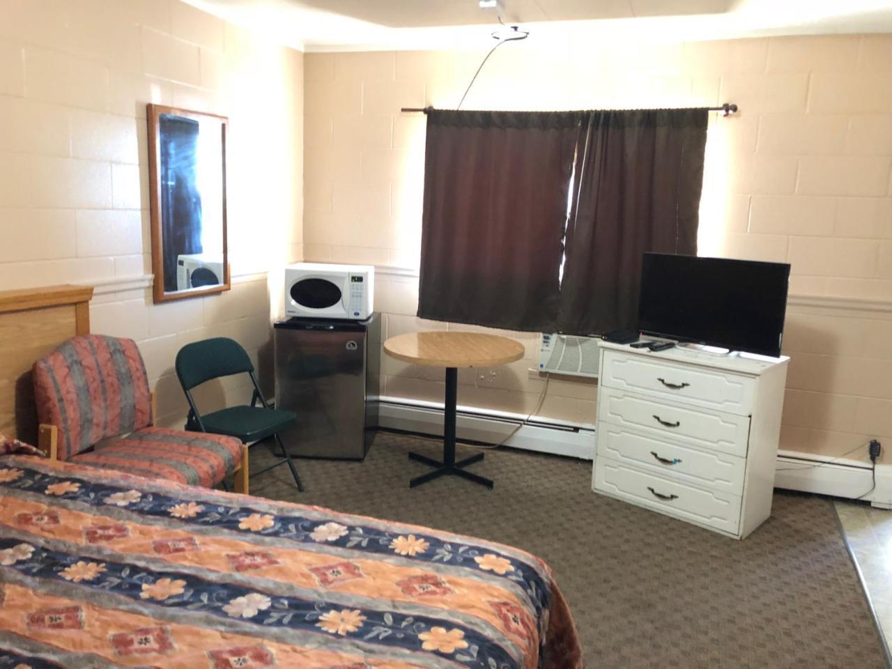 Bluebird Motel Innisfail Eksteriør bilde