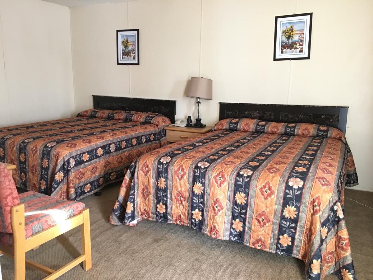 Bluebird Motel Innisfail Eksteriør bilde