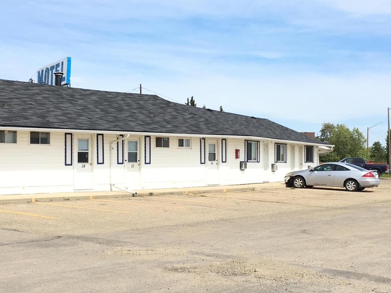 Bluebird Motel Innisfail Eksteriør bilde
