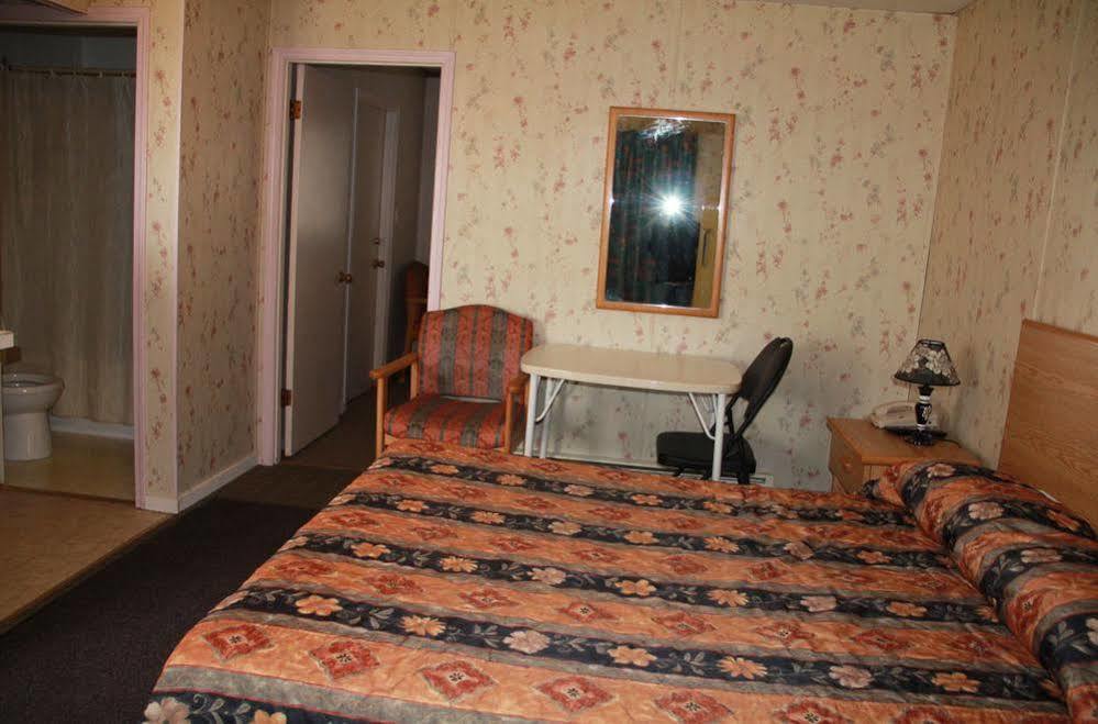 Bluebird Motel Innisfail Eksteriør bilde