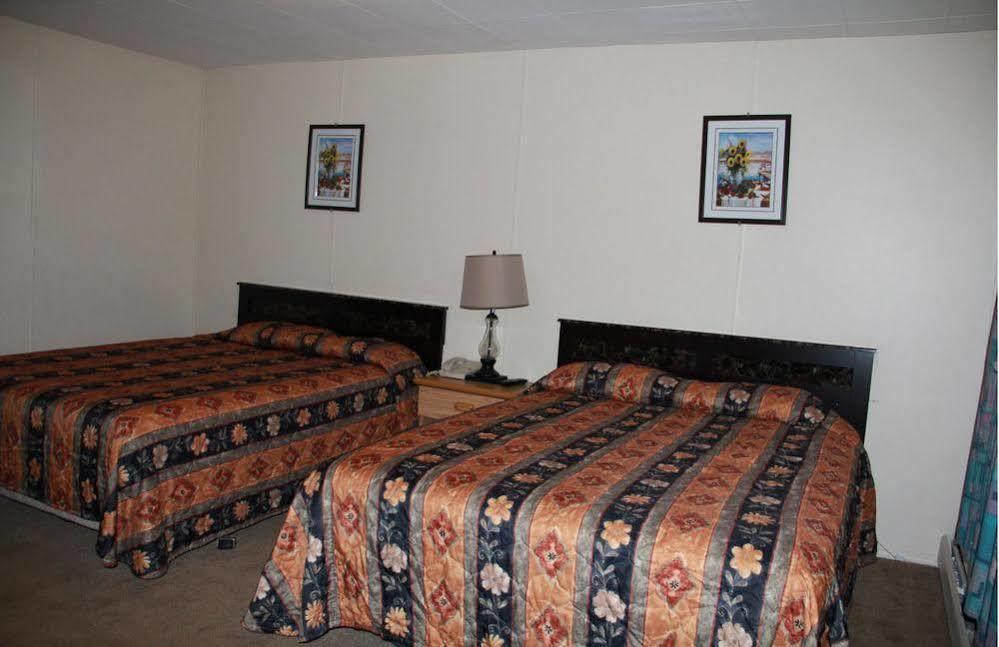 Bluebird Motel Innisfail Eksteriør bilde
